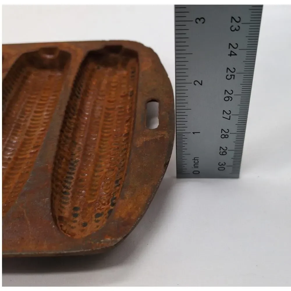 Vintage Cast Iron 7 Stick Cornbread Pan Mold Heavy Duty Bakeware Kitchen Tool